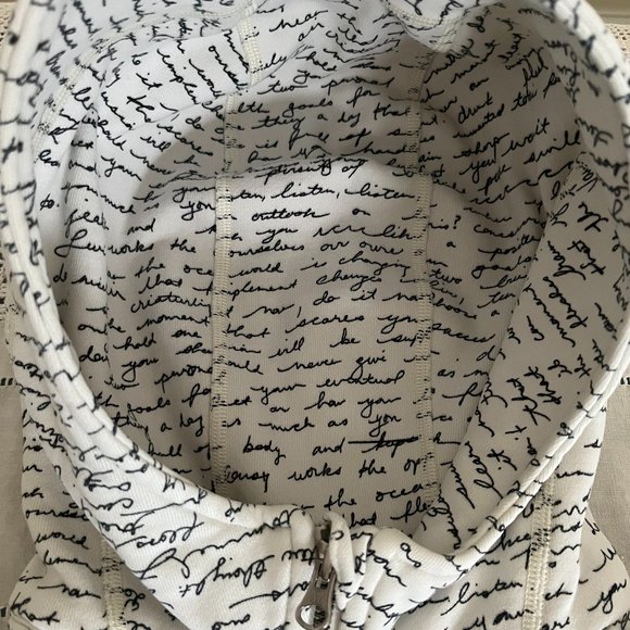 Lululemon Scuba Hoodie II White & Black Manifesto Script size 6 rare - Picture 14 of 16